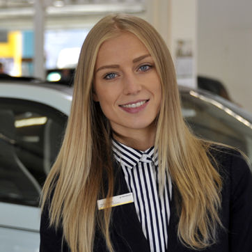 Charleen Hansen - Online Sales Advisor